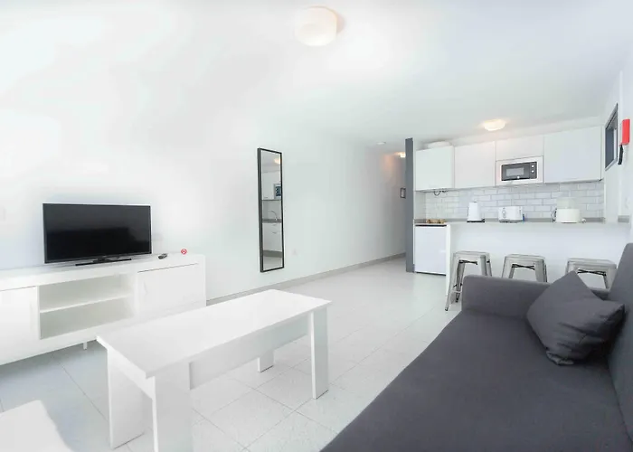 百慕大亚伯公寓酒店 *